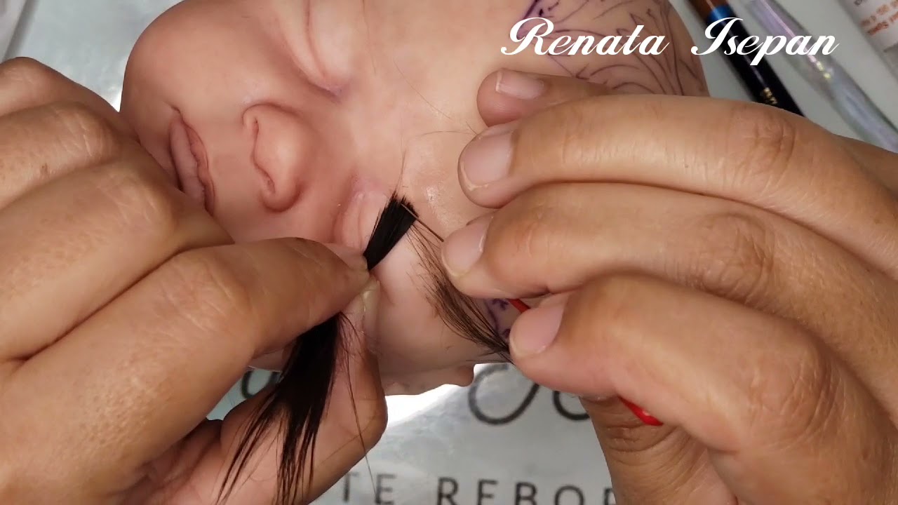 Implante fio a fio de sobrancelha em Bebê Reborn