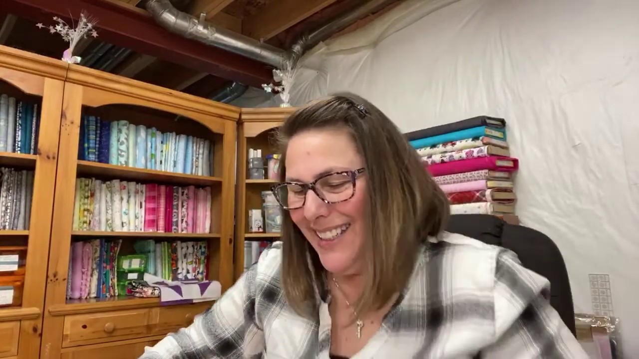 SEW ALONG 🧵 WITH THE CRAFTY AUTHOR #3