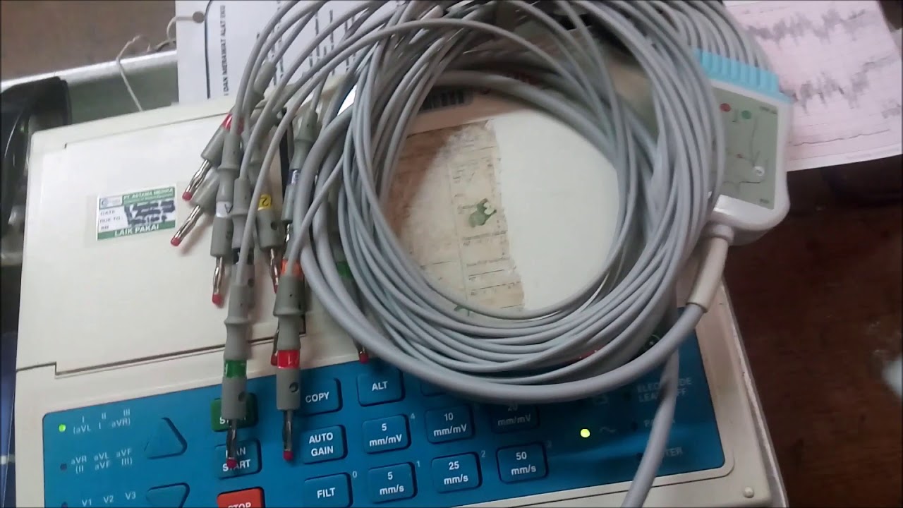 ECG schiller AT 1