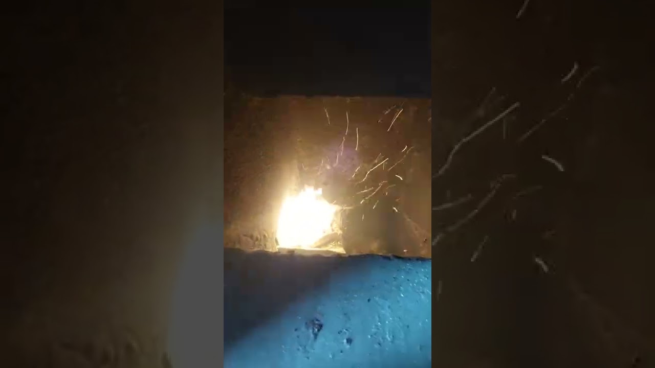 Котел с автоматической подачей топлива. Растопка.