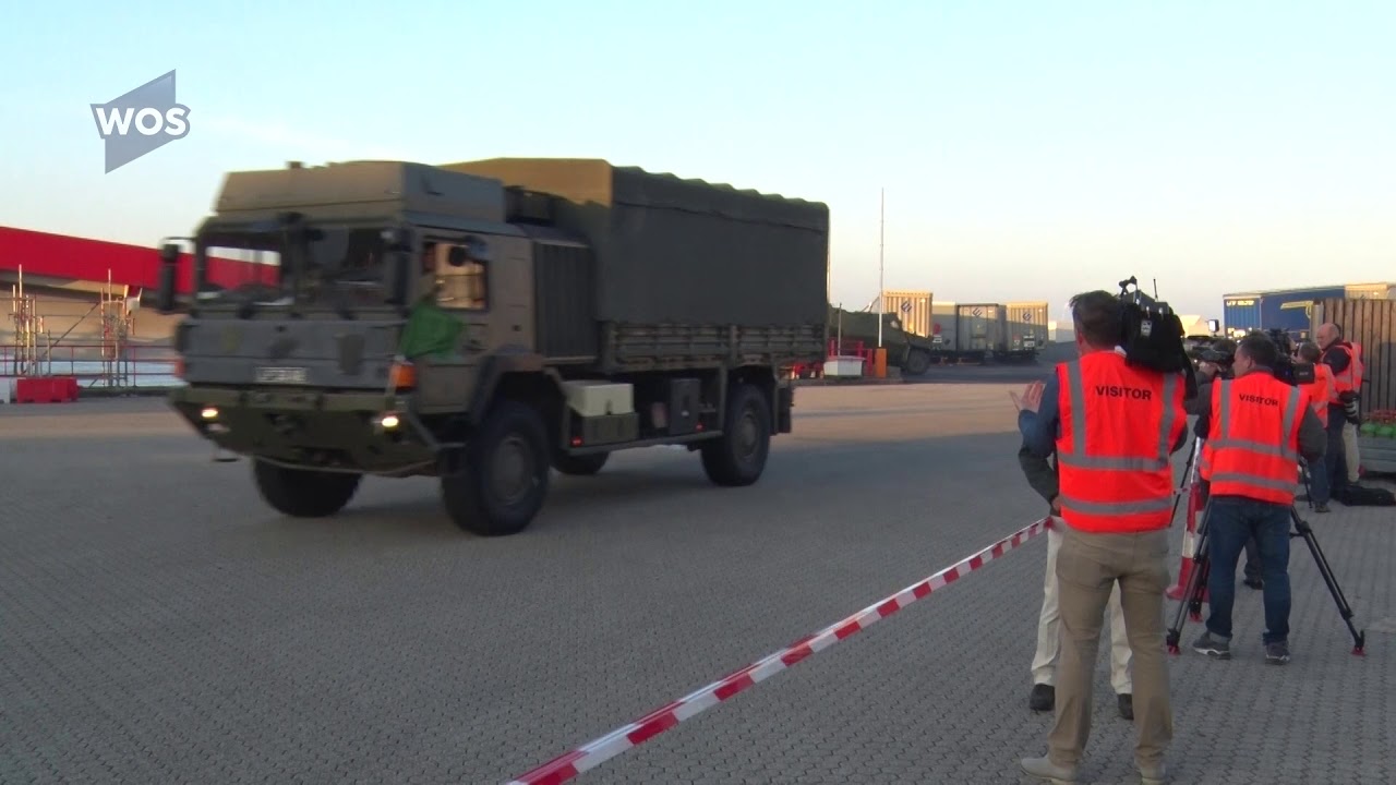 Militaire oefening in Maassluis