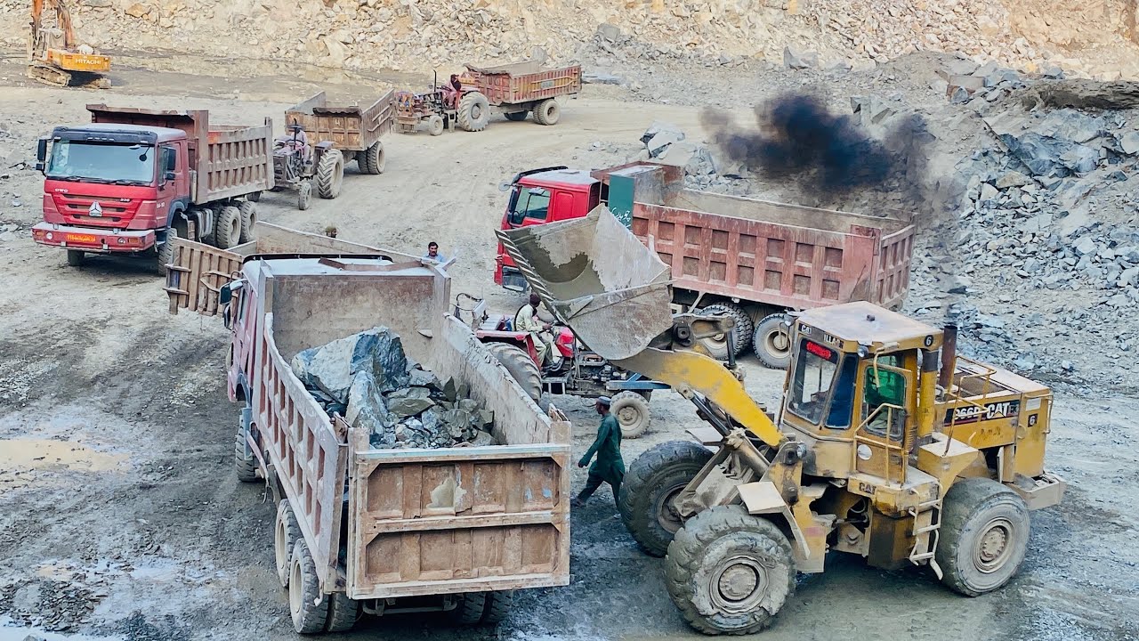 Heavy Duty Loading! Caterpillar Filling Several Dump Trucks Non-Stop”“Caterpillar Loader in Action 