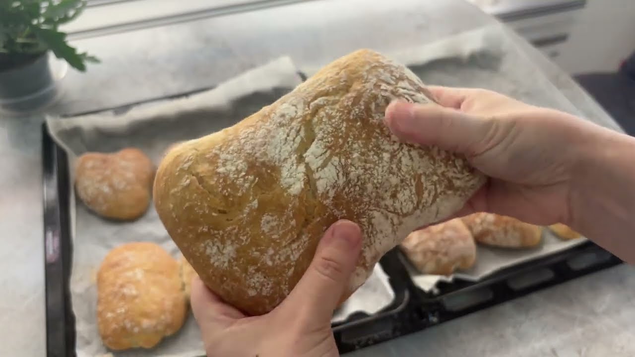 İtalya’nın Meşhur Sandviç ekmeği!Sadece 4 Katlamayla Nefis Ciabatta Ekmeği 