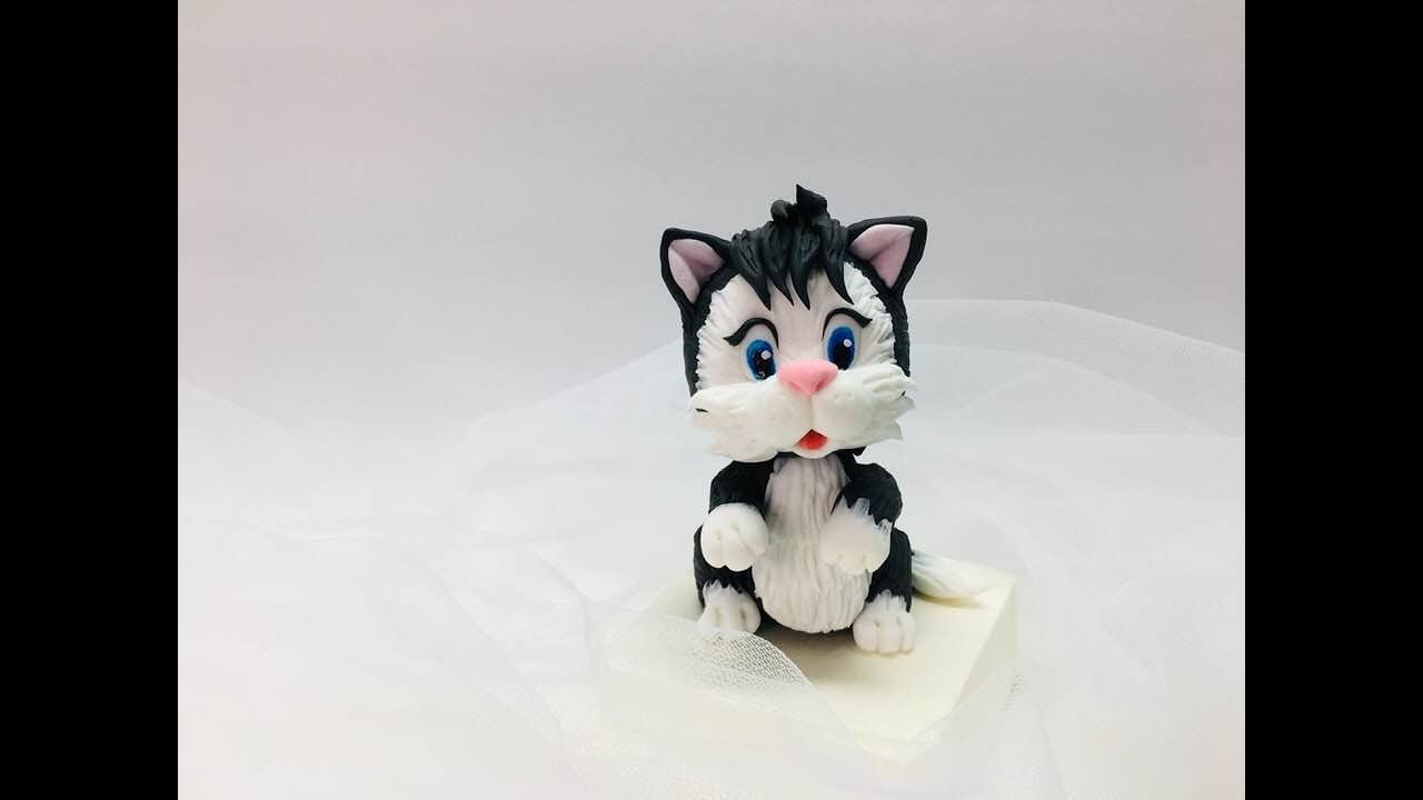 Котёнок из мастики /how to make a kitten (kitty) cake topper/como fazer um bolo de gatinho (gatinho)