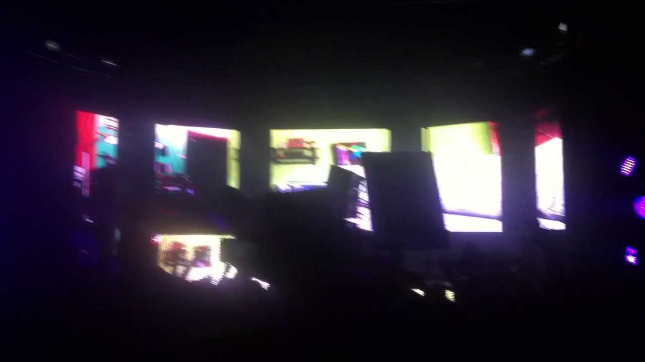 Borgore & Waka Flocka- Wild Out