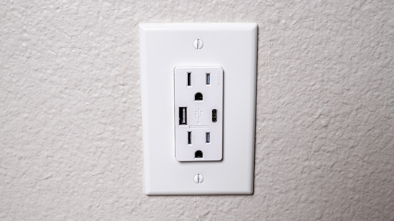 Receptacle Installation with Type A and C USB Charging Ports