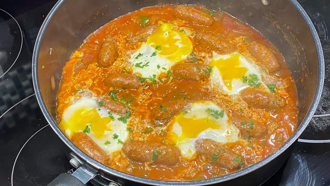 Вкусное жареное блюдо с яйцами 👌🏻🥘 Быстро и легко. 
