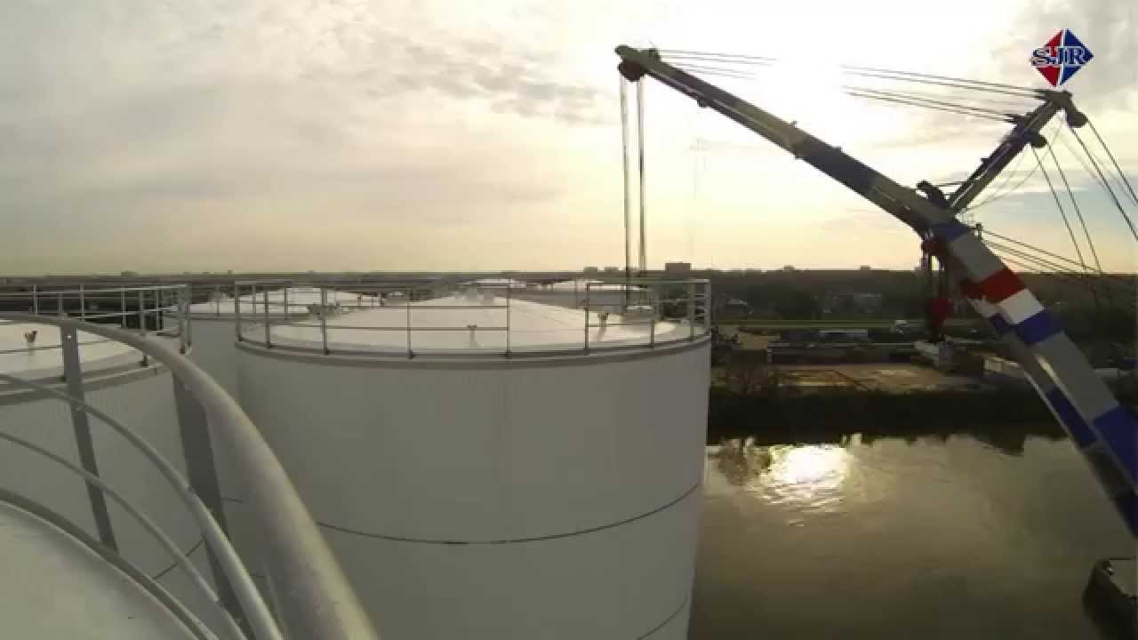 Sloot Tankbouw & Oostwouder Project | Delivery of 43 Storage Tanks Over Water to Standic