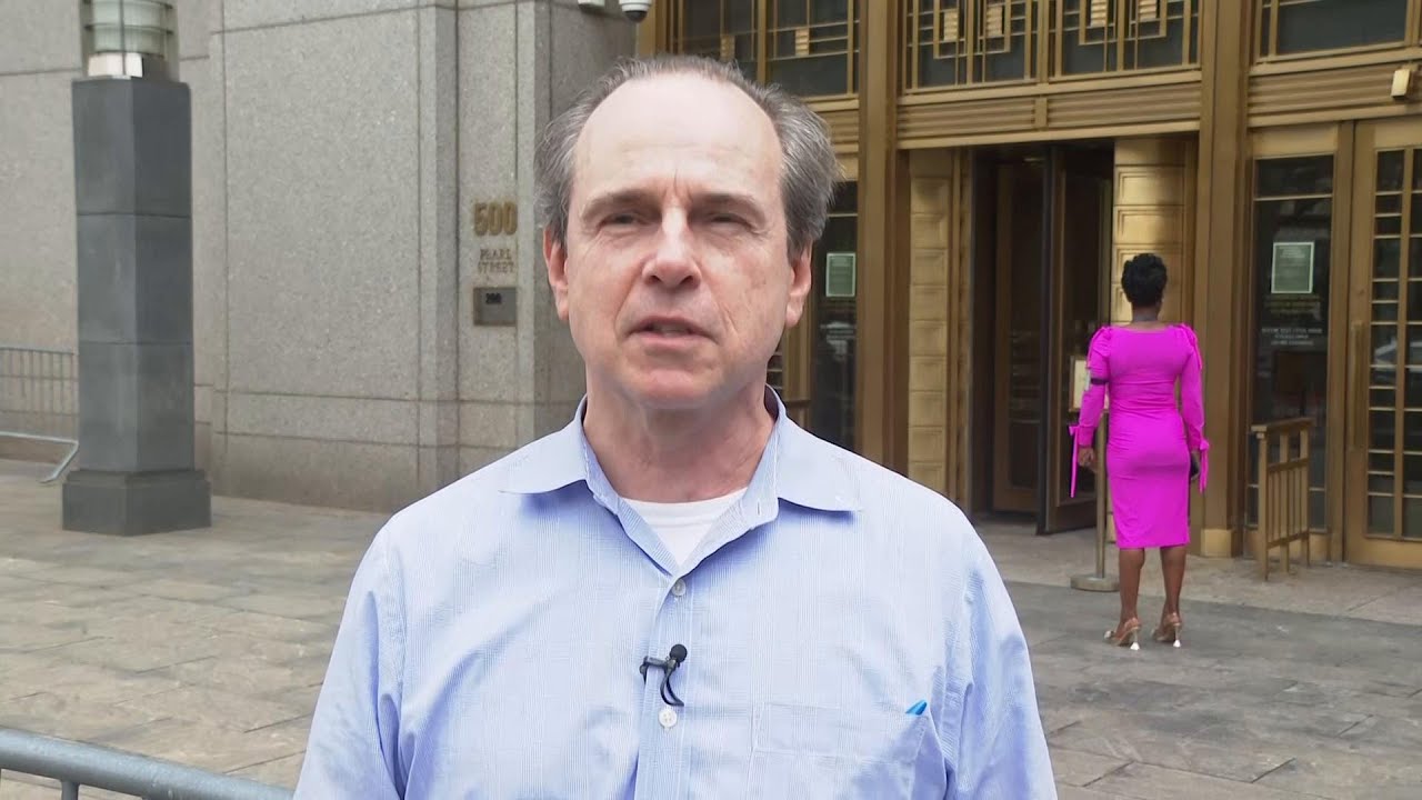 AP Explains: Ex-FBI official pleads guilty to conspiracy charge