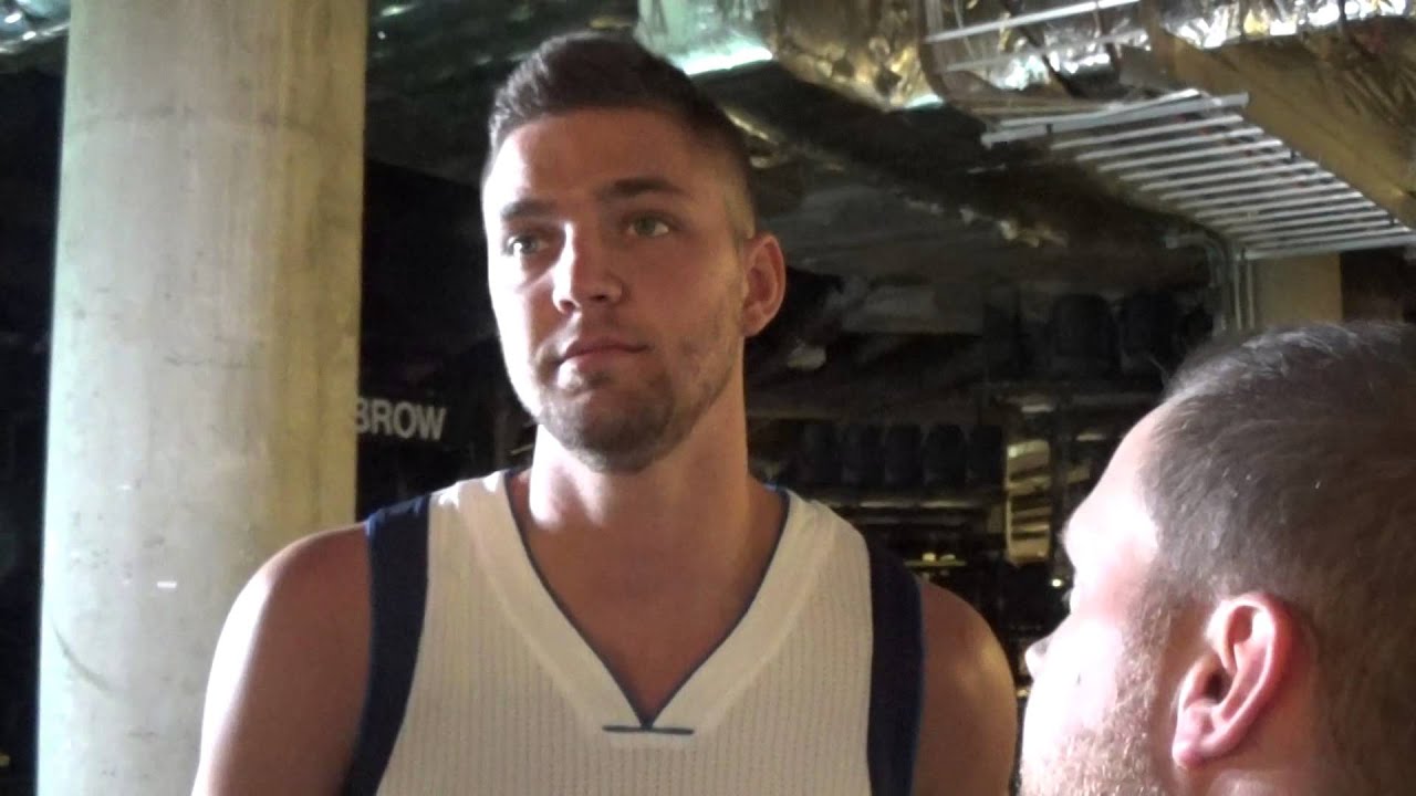 Mustard Slinger Sports Chandler Parsons 