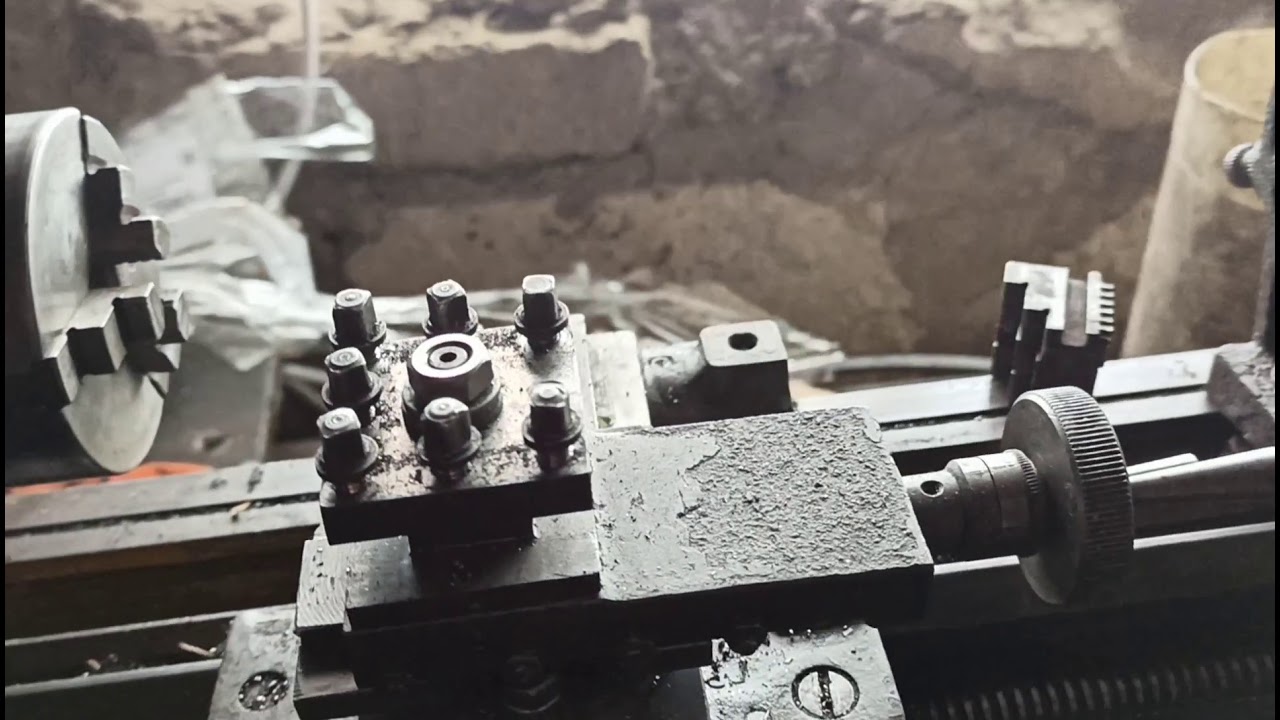 купил токарный станочек TSA 16