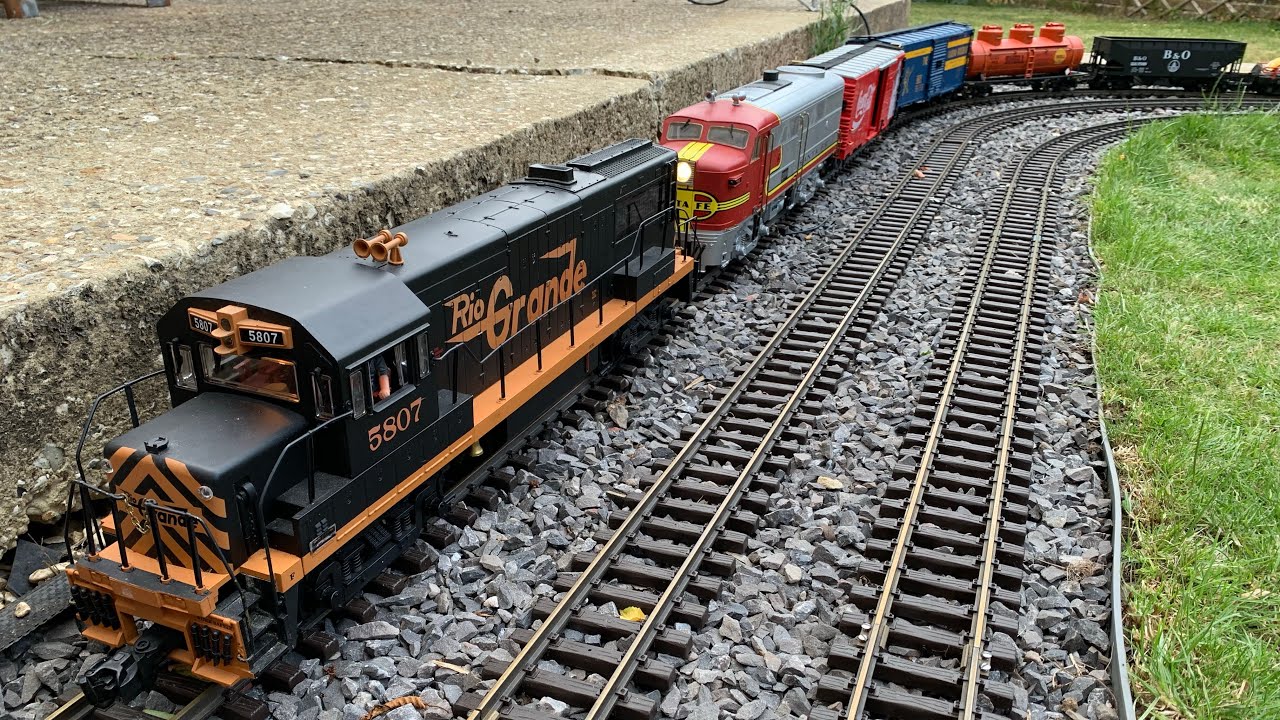 U 25B and F Unit Lash Up Mixed Freight Run