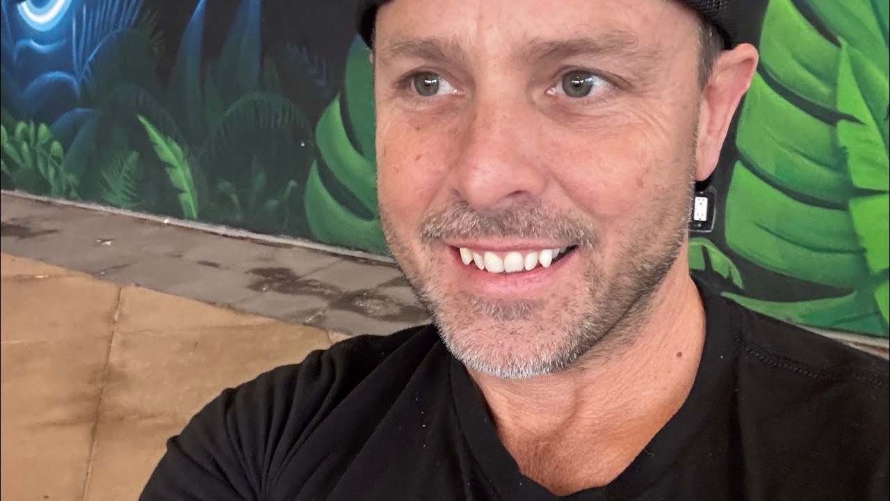 Tim Charron is live! Acting gigs and music bad gigs #actinglife #musicbusiness