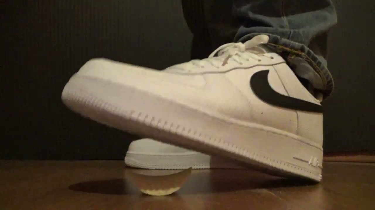 Nike Air Force 1 stomp chips