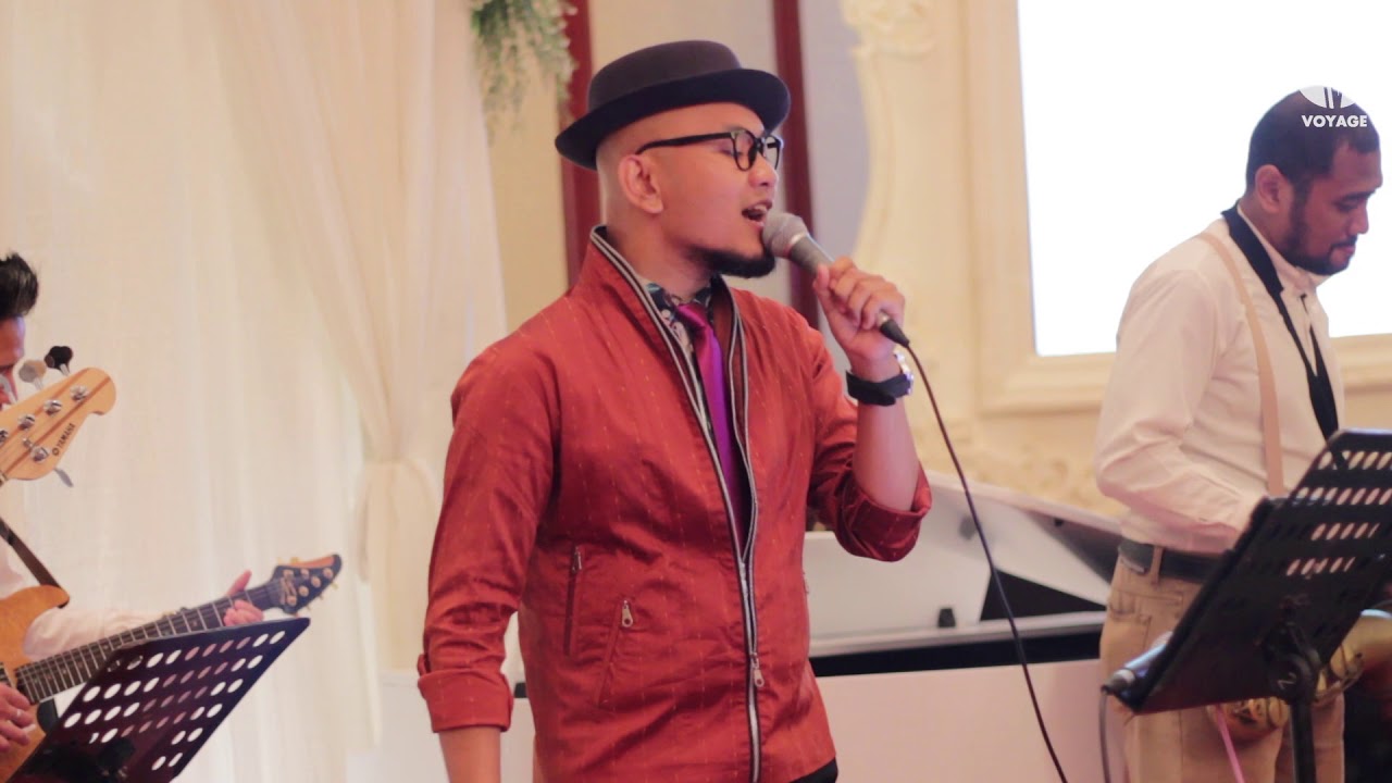 AKAD (cover) - Voyage Entertainment