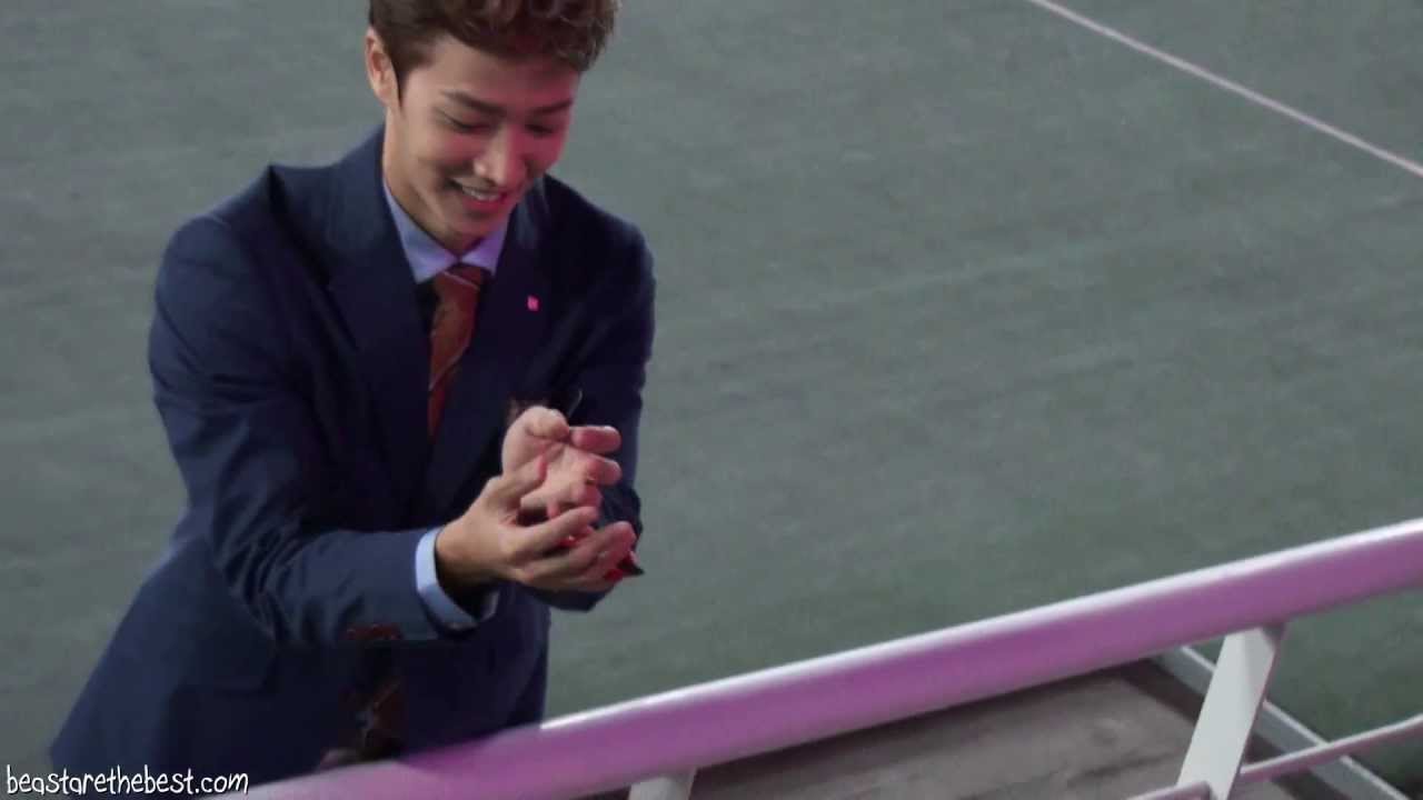 [Fancam] BEAST 130903 - Kigwang greeting B2uties (2013 Idol Star Athletics Championships)