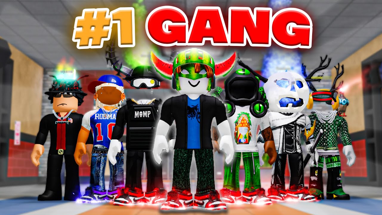 I Joined The BEST GANG In Roblox Fight in A School