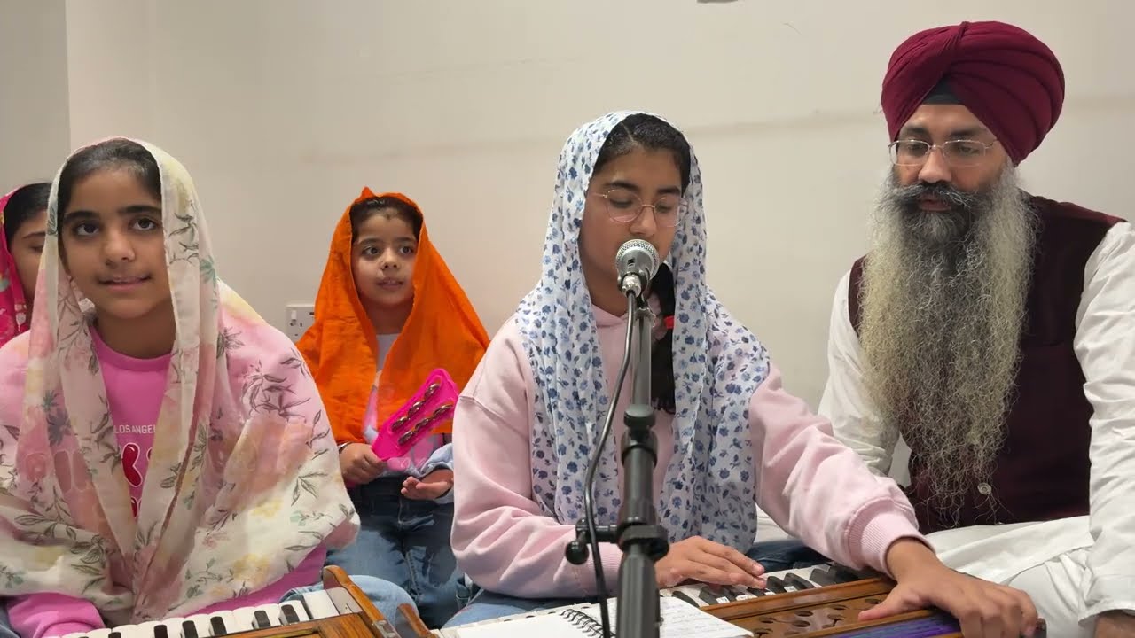 Aise Gur Ko Bal Bal Jaiye - Sifat Kaur