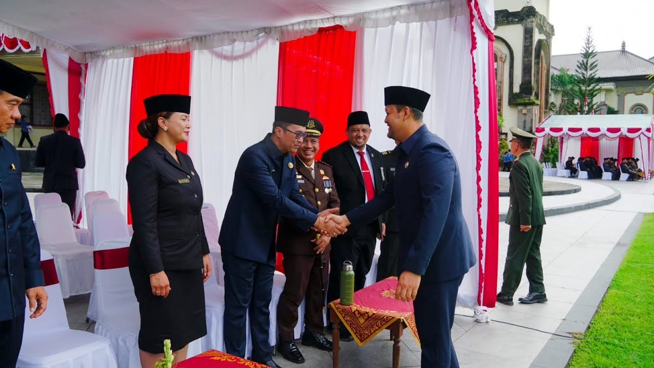 Wabup Bagus Alit Sucipta Pimpin Apel Hari Pahlawan di Kabupaten Badung
