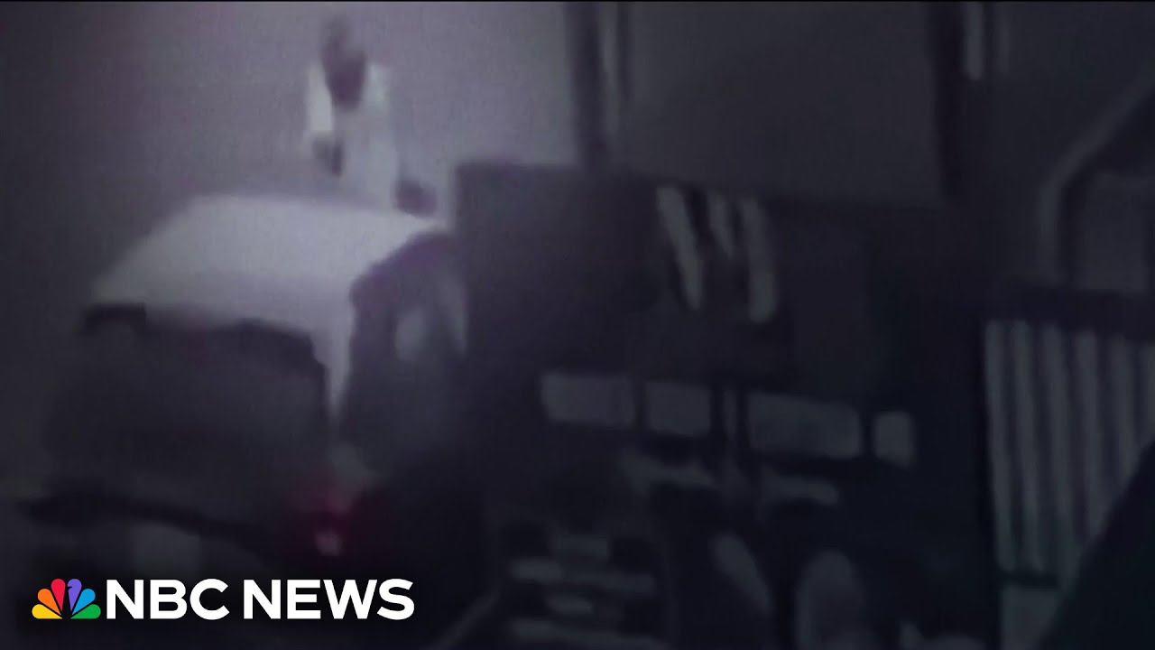 Surveillance video shows assassination of two top aides to Mexico City mayor