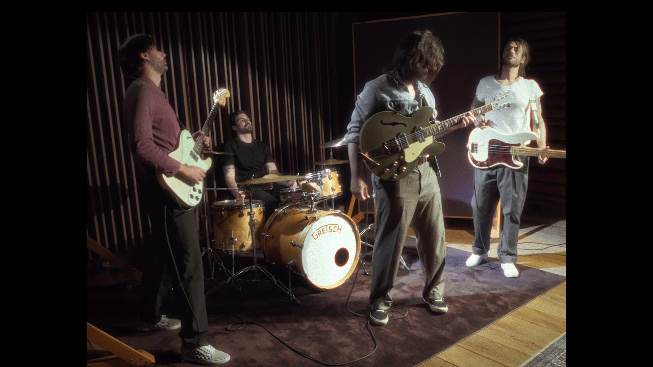 Submerso - Entre Nós (Clipe Oficial)