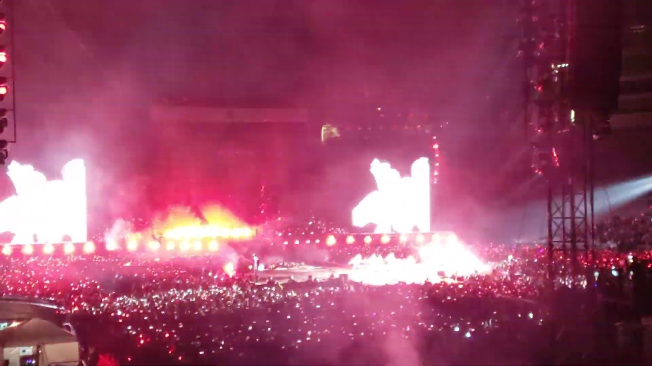 BTS Speak Yourself Tour Day 1 at Rosebowl (MICDROP)