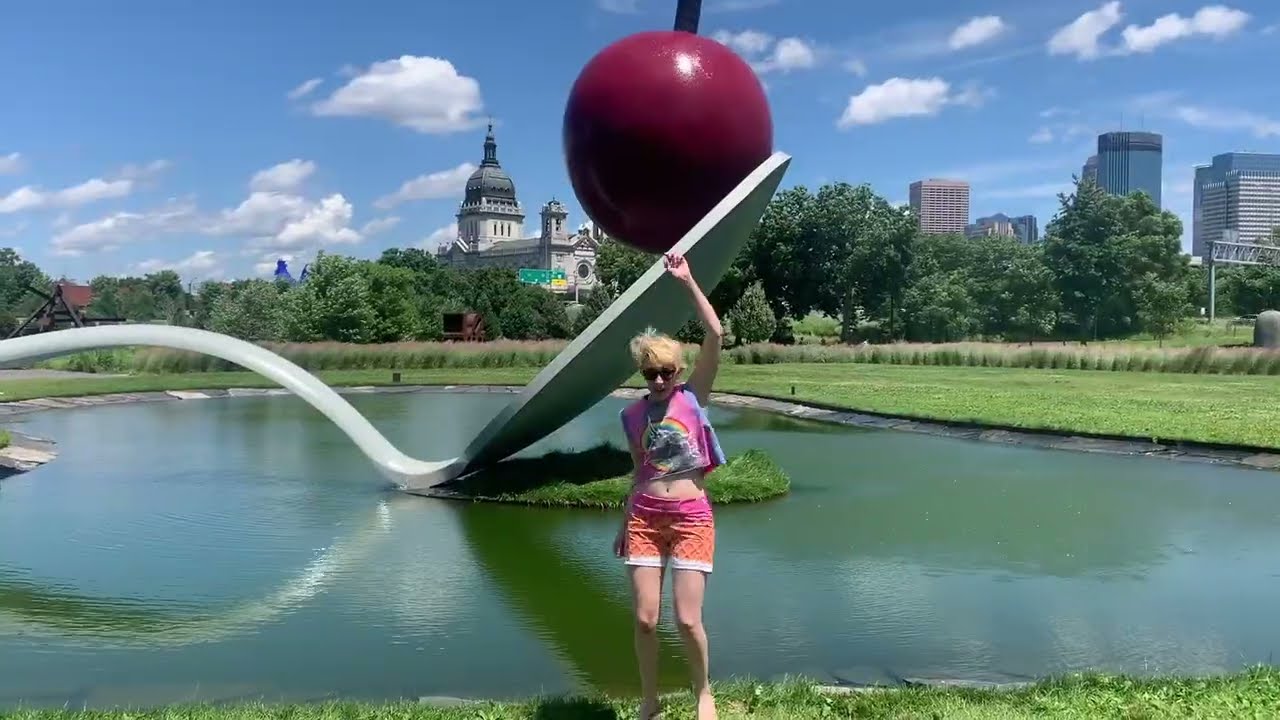 Linnea's Garden - Cherry (Official Music Video)
