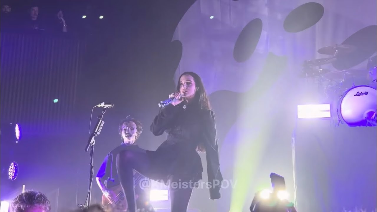 Poppy - Time Will Tell LIVE @ UNSW Roundhouse Sydney Australia 1/21/26 Constantly Nowhere Tour