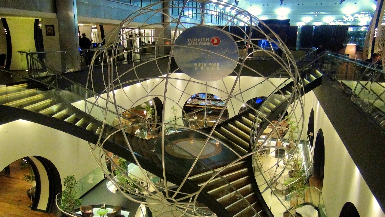 World's most crazy, over the top airport lounge - Istanbul