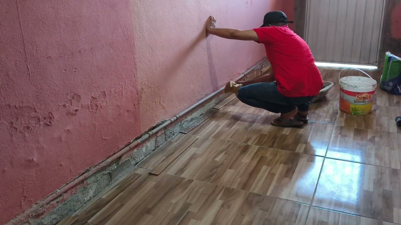 Como assentar rodapé de cerâmica no piso 