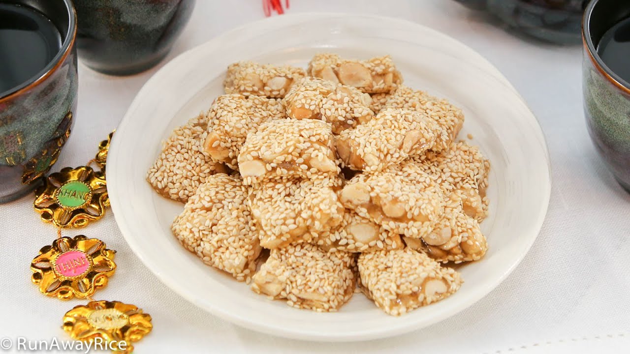 Chewy Sesame Peanut Candy (Keo Me Dau Phong)