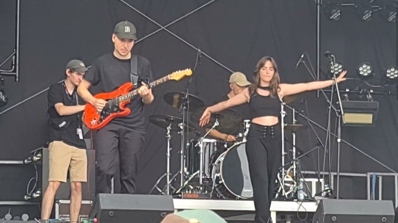 Alice & Dolores - Too Old (live) @ Das Fest Karlsruhe Juli 2024