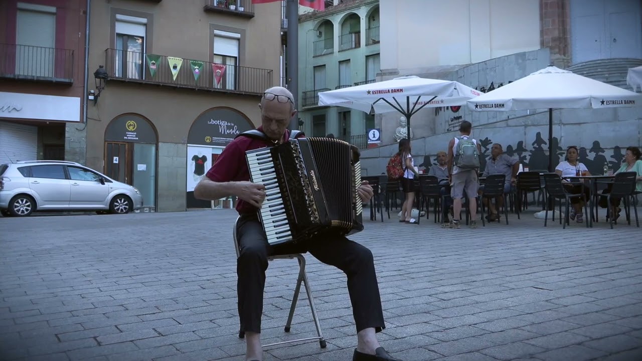 Pep Vancells - El Ball de l'Àliga de la Patum de Berga (juliol 2023, Berga ,Plaça Sant Pere)