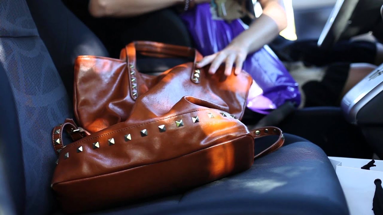 A Day in the Life of a Woman's Purse