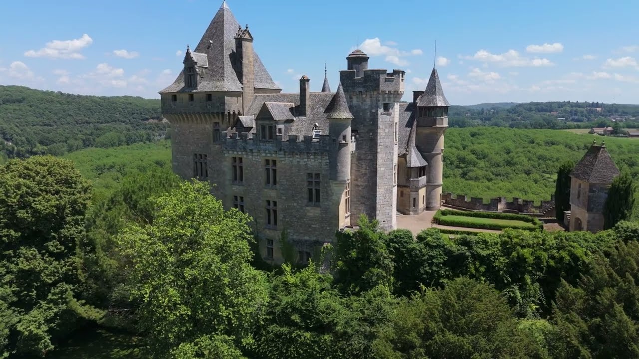 Château de Montfort in Dordogne  - castle in France
