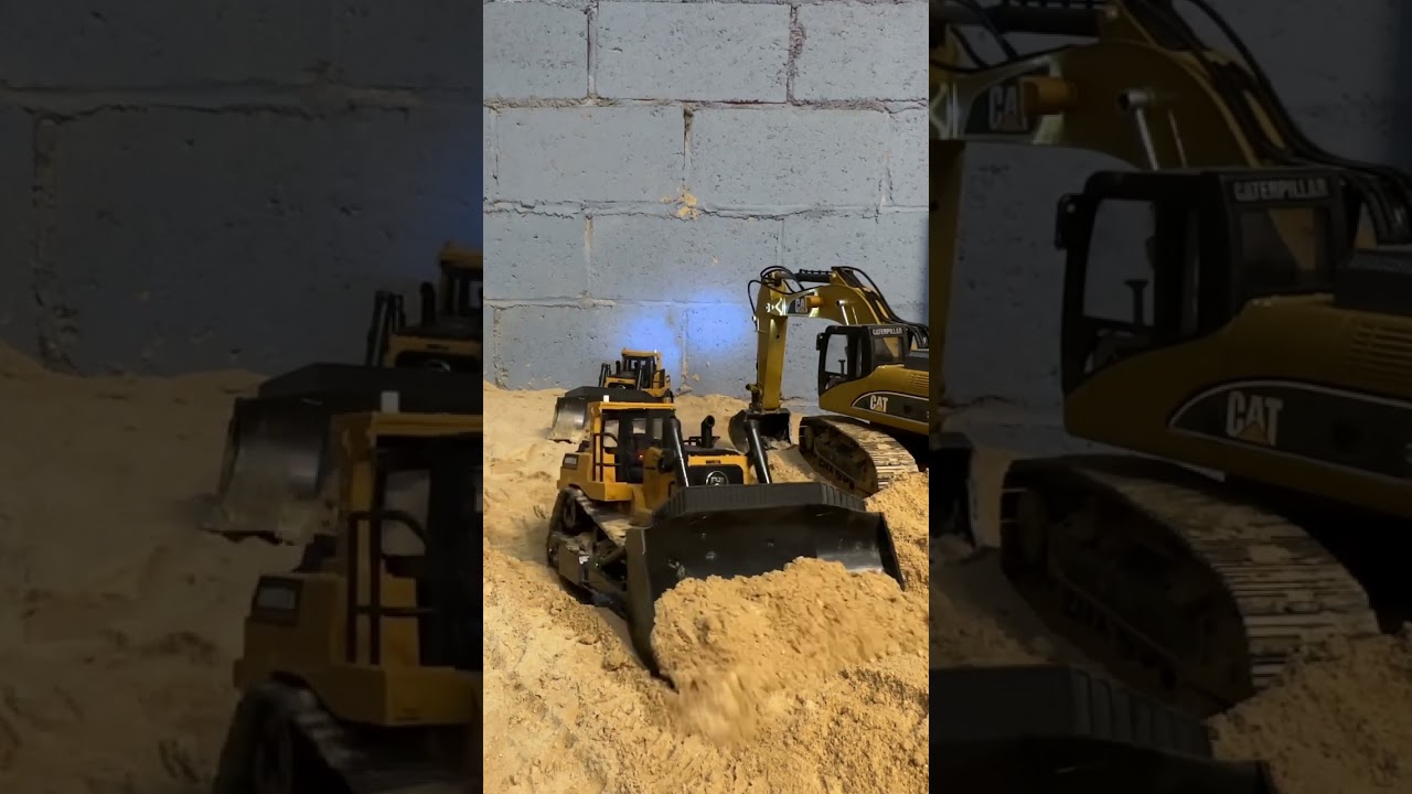 Huina rc dozer doing work ! #construction #huina #dozer