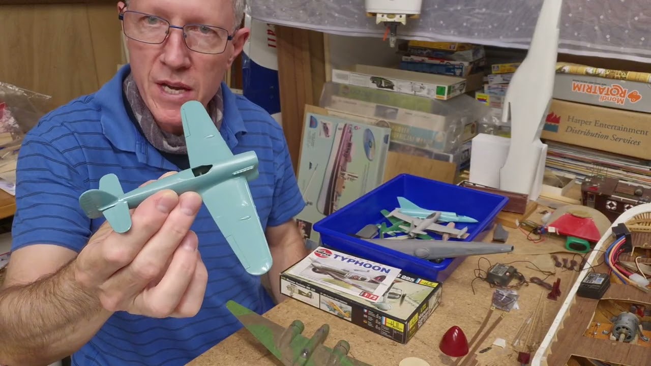 Беседа в понедельник. Группа моделей.