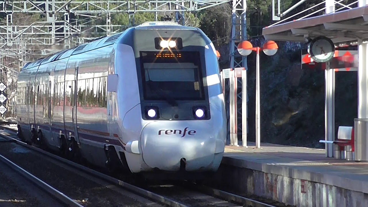 Renfe Media Distancia - 599 Madrid Salamanca en Torrelodones