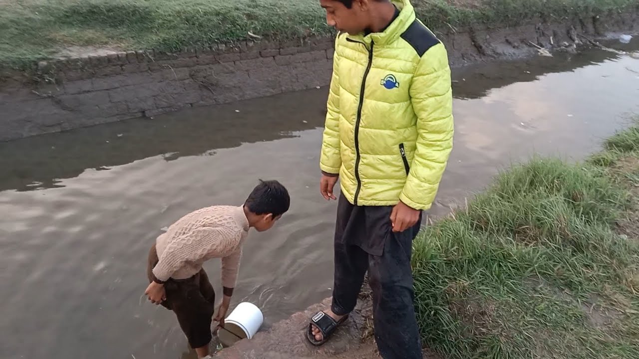 Aaj hamare ilake ki nahar sukh gai 😱 🏞️🌳🌳 پودوں کو پانی دینا ٹینشن بن گیا 🤣😂