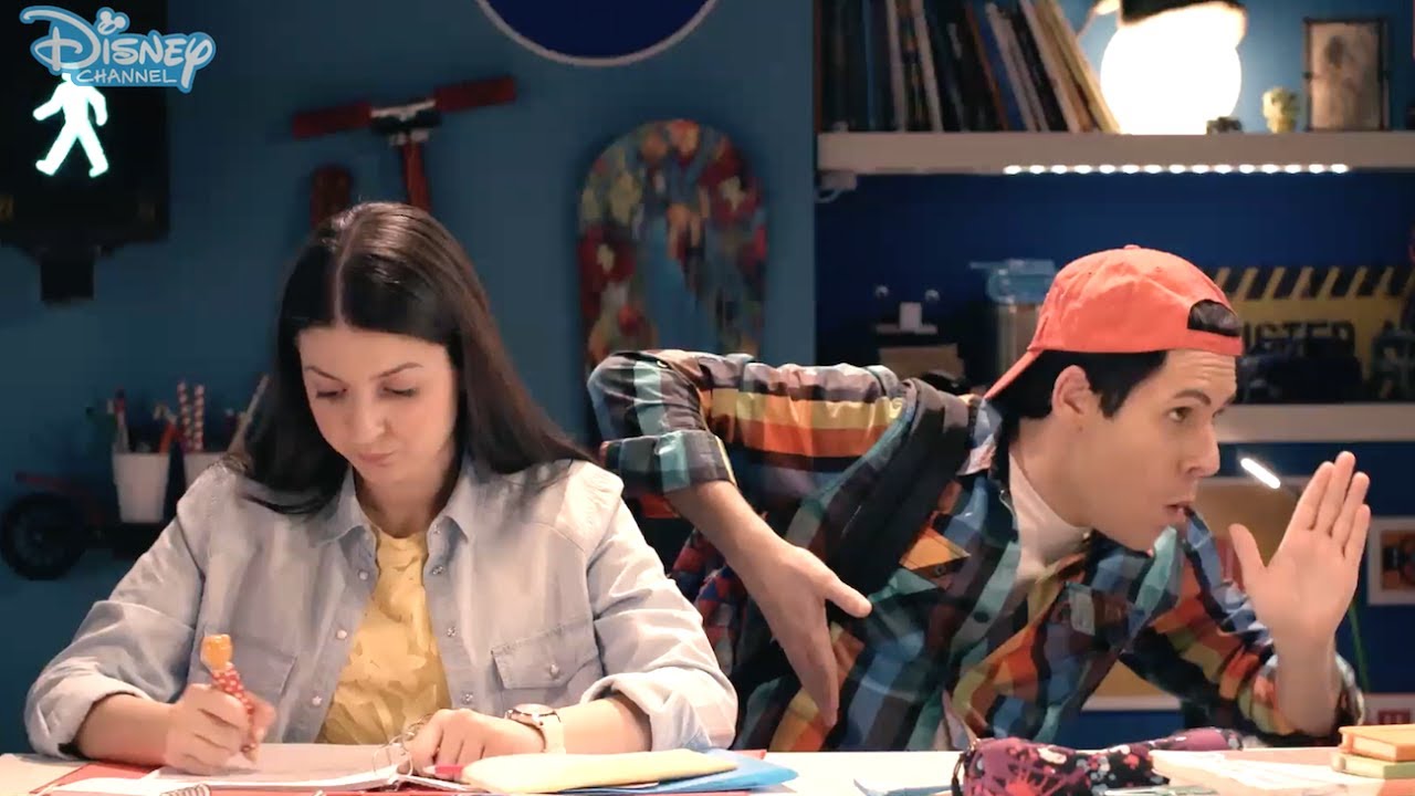 Like Me - La Top 5 dei compagni pi&ugrave; fastidiosi durante un compito in classe