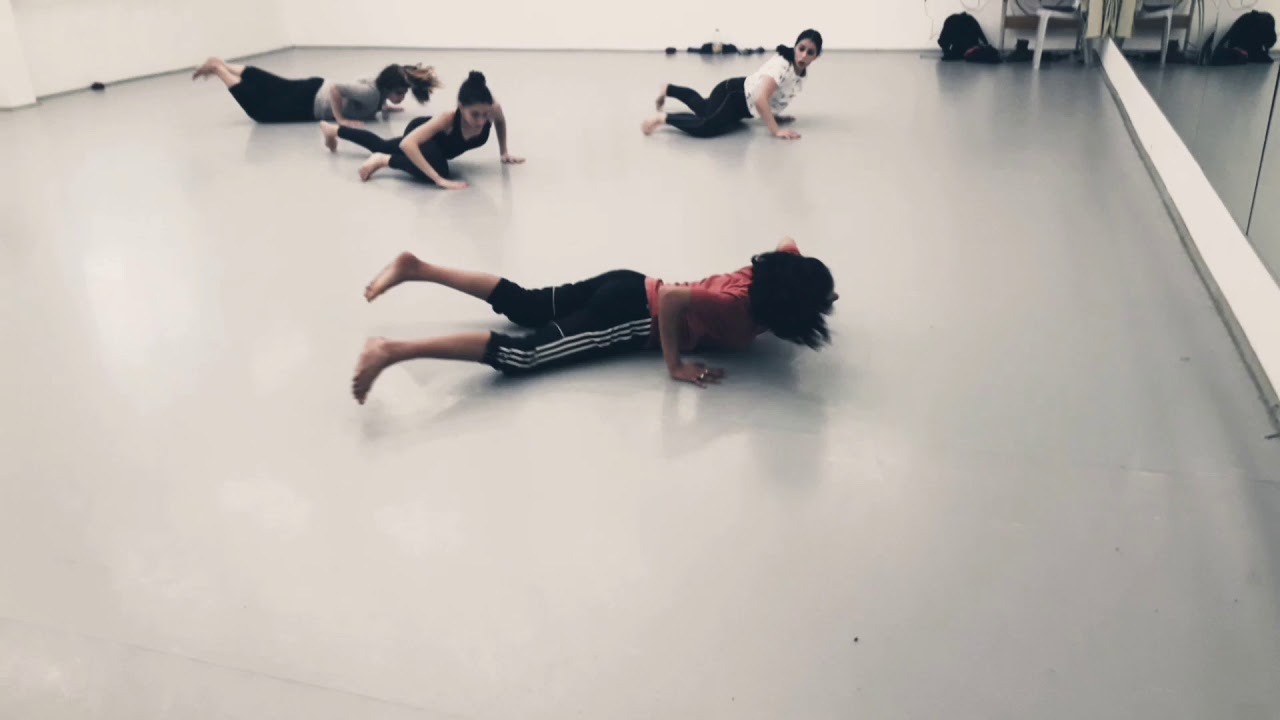 Keren Zohar || Flying Low techniq by David Zambrano
