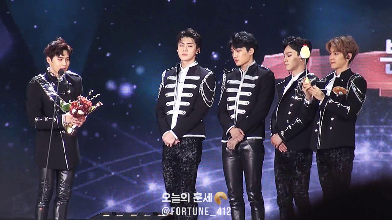 170114 EXO GOLDEN DISK AWARDS SEHUN, 엑소 골든디스크 본상 수상 (+세훈이의 유창한 중국어 소감♡)