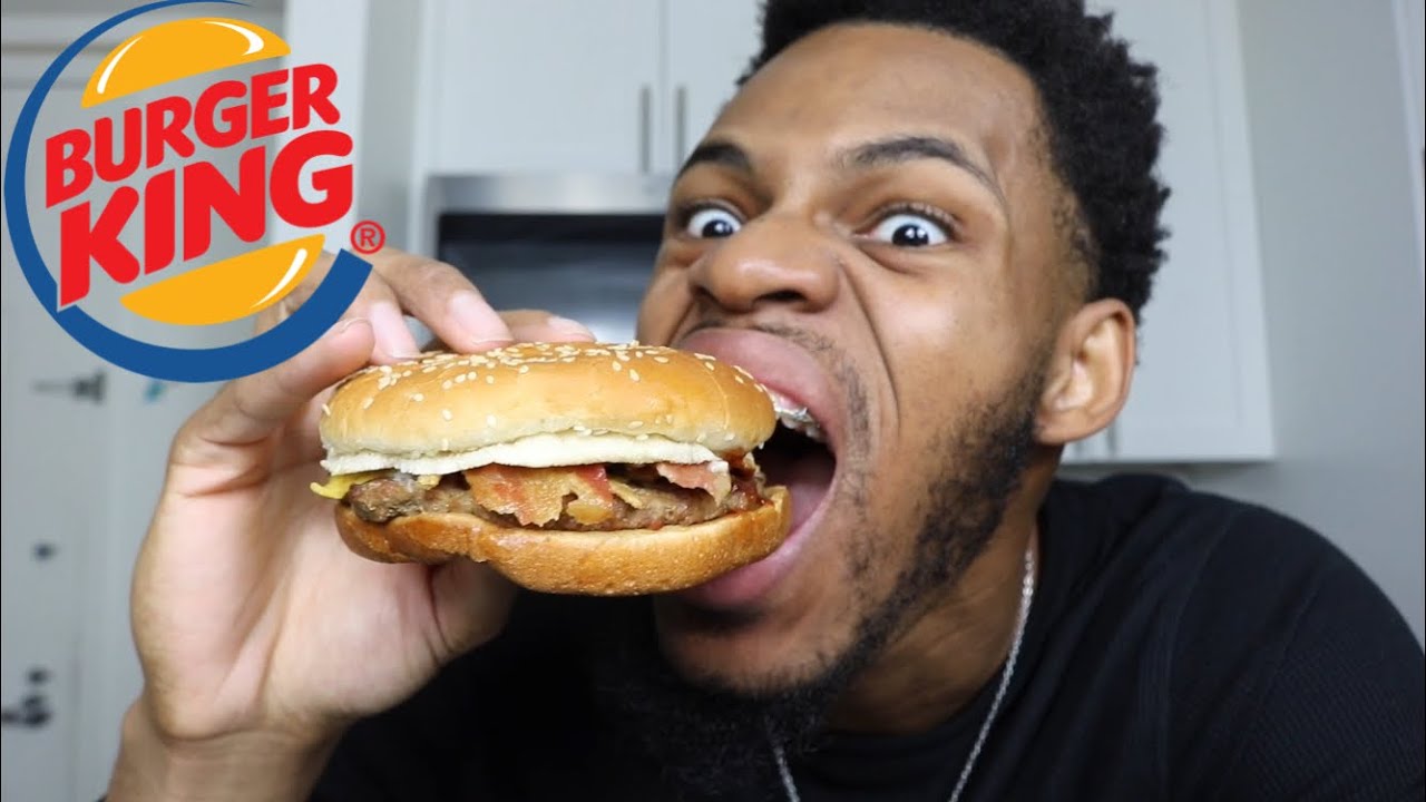EATING BURGER KING MASSIVE STEAKHOUSE BURGER!!!!