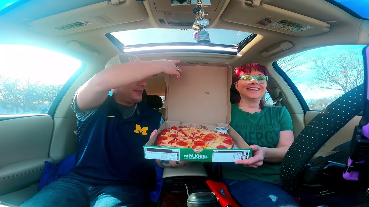 Papa Johns. New Pan Pizza, Crispy Garlic Parmesan Crust and Six Cheese Blend. Taste & Review