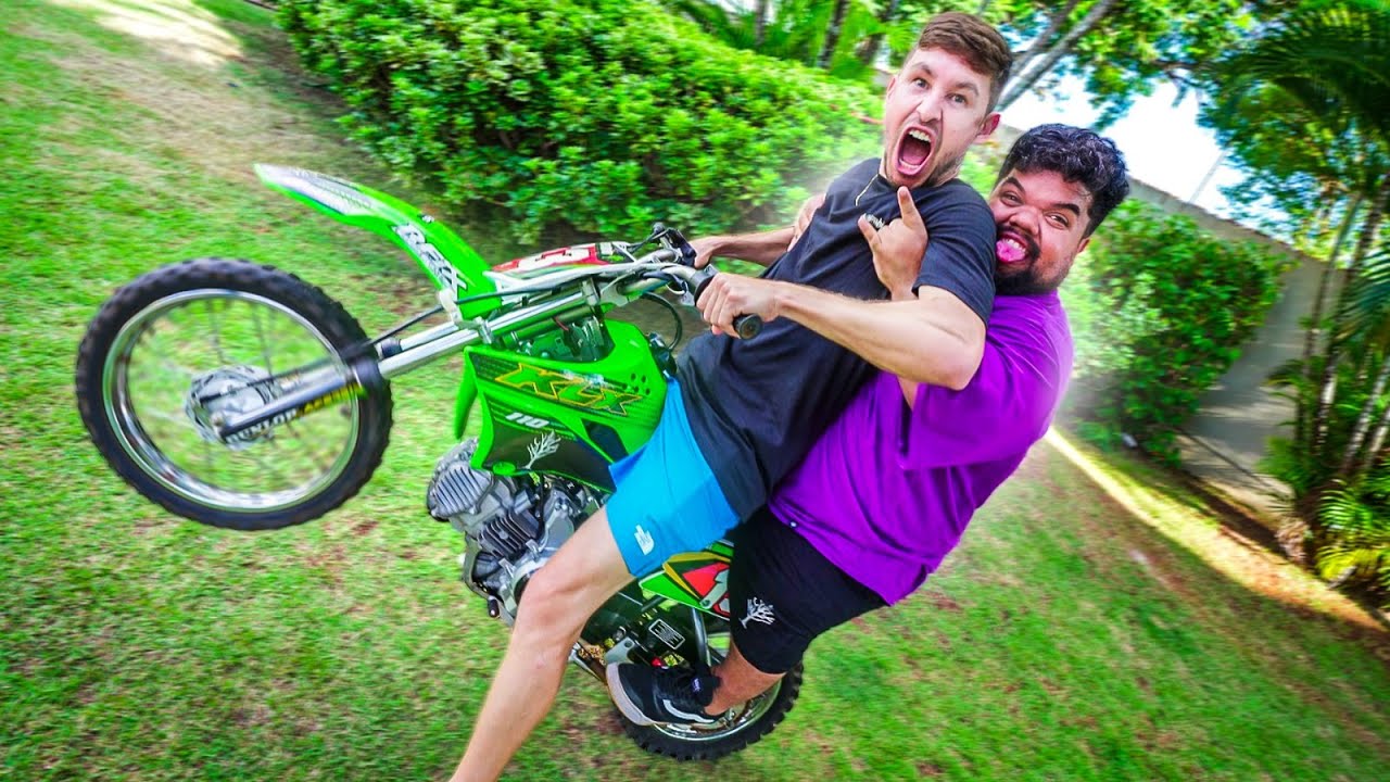 DEIXEI O ANÃ0 ANDAR NA MINI MOTO E ELE SE IMPRESSIONOU 😂