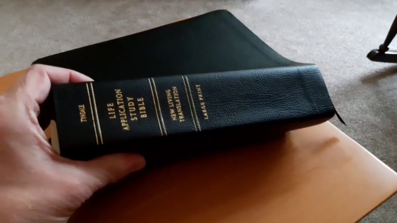 NLT Large Print Life Application Study Bible