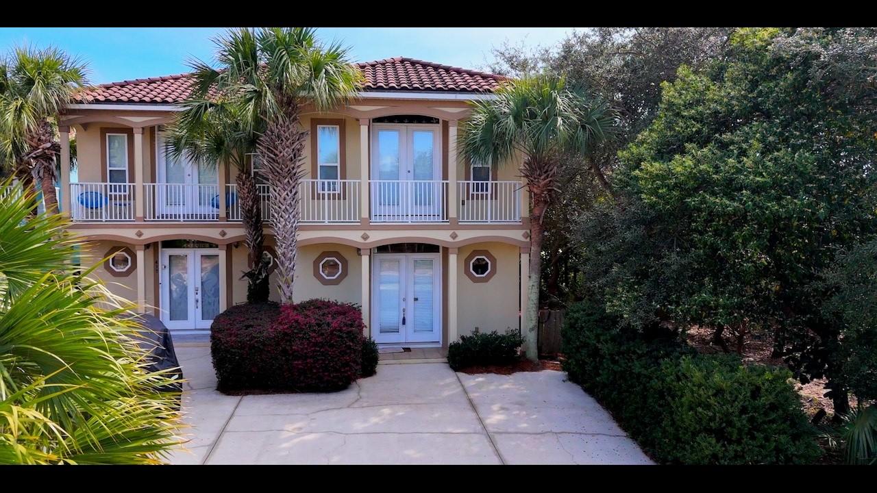 419 La Valencia Circle