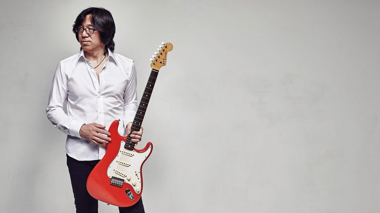 LIVE W/ TOMO FUJITA