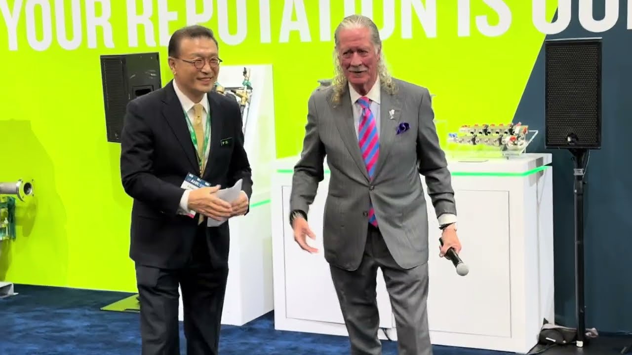 Taco Comfort Solutions Presents Dan Holohan Comfort Award at AHR Expo 2026