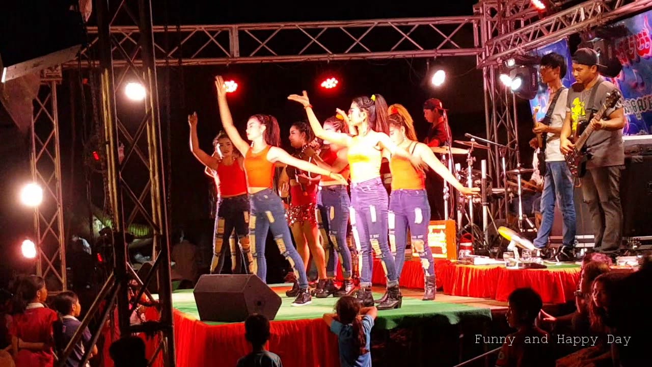 Village Music Band: Band of Pretty girls